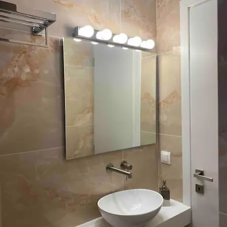 130m Luxury In The Heart Of Apartment *