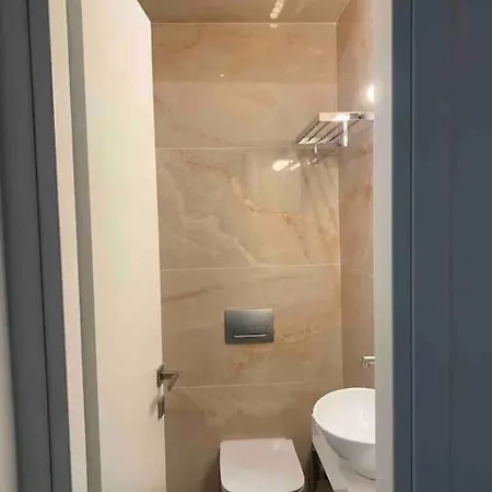 130m Luxury In The Heart Of Apartment Athens
